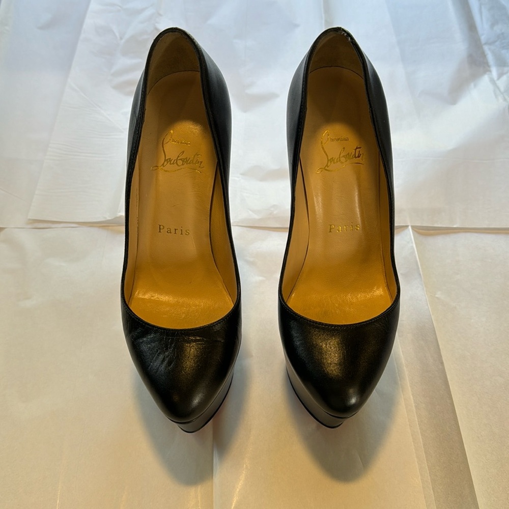 Red Bottoms - Picture 2 of 8